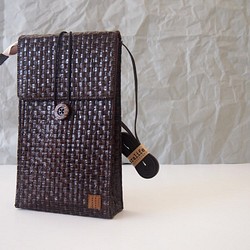 Paralife 量身訂製 深啡草織 手作 斜背包 拉鏈設計 手機套 可加刺繡名字HTC M11 M10 M9 M8 第1張的照片