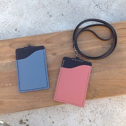 直式識別證證件夾悠遊卡套卡片套可背式手工縫製真皮(淺藍粉紅) 第1張的照片