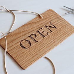 [ 預購款 ] Open＆Closed雙面木頭雷雕掛牌/店面標示吊牌 第1張的照片