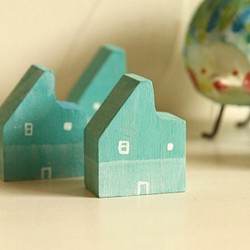 薄荷房3-木頭彩繪小房子/屋系列-聖誕小物鑰匙圈(單件販售) 第1張的照片