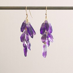 fusa：紫水晶（耳環）手工切割的幻影紫水晶像水果一樣捆在一起 第1張的照片