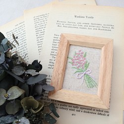 刺繍フレーム＊ピンクの花束 1枚目の画像