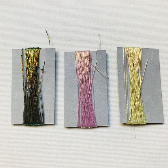 グリッターオーロラ刺繍糸3色セット 1枚目の画像