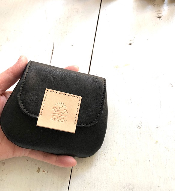 【本革】mottainaiレザーを使用したコロンとしたミニミニ財布　 1枚目の画像