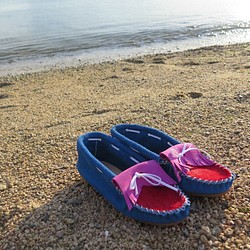 Emma Design Moccasin具有良好的藍色和紅色對比NALU moccasin Shoes＃5 第1張的照片