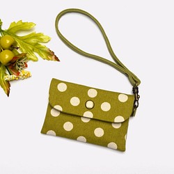 Mustard green with white polka dots Card holder/Badge holder 1枚目の画像