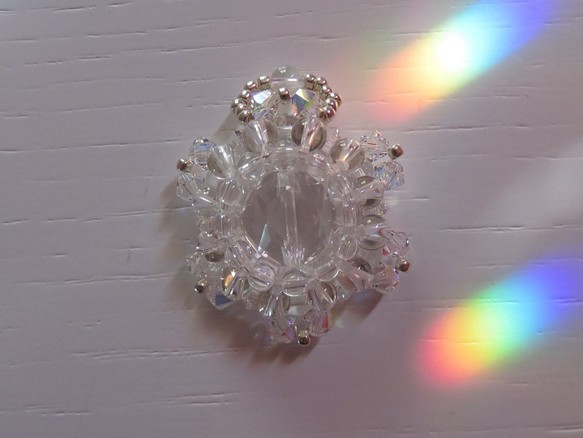 クリスタルクォーツ（天然水晶）・花型ペンダントトップD(ptsscq01) 1枚目の画像
