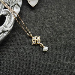 [シリーズ]レトロなクリスマスプレゼントのジルコンダイヤモンド14Kゴールドのネックレスは、バラ窓 1枚目の画像