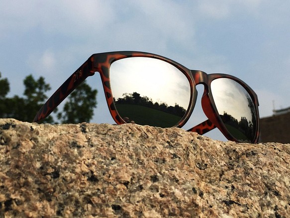 2is Sunglasses 太陽眼鏡   Amber S 第1張的照片