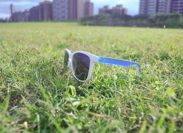 2is Sunglasses 太陽眼鏡  Bates 第1張的照片
