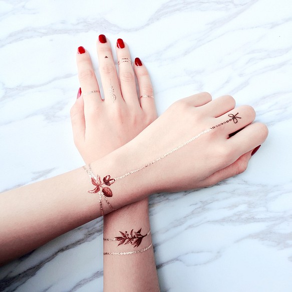 【PAPERSELF】Tattoo Me 勃根地花園-手鍊 金屬 刺青 紋身貼紙 Burgundy Garden 2入 第1張的照片