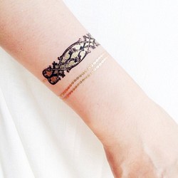 【PAPERSELF】Tattoo Me 塞爾提克 手鍊 古典 金 銀 金屬 刺青 紋身貼紙 Celtic Vintag 第1張的照片