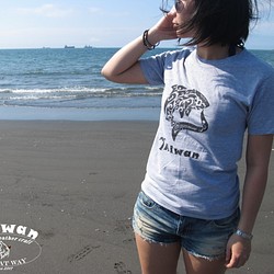 【獨家商品】毛利人圖騰風格絹印海洋潛水棉T-shirt--長尾鯊 第1張的照片