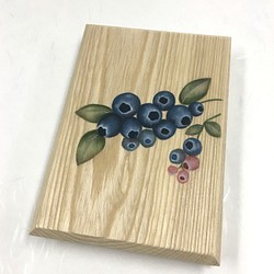楓の木製 ブルーベリー柄/御朱印帳【中】 1枚目の画像