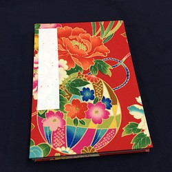 赤色 レトロな花とマリ模様/御朱印帳【大】 1枚目の画像