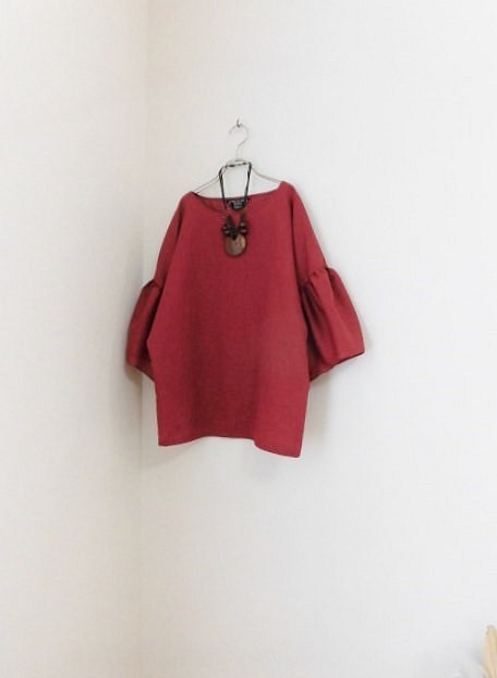 紅色襯衫訂單生產春夏卷袖子 第1張的照片