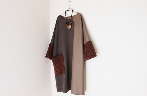 秋季顏色的細羊毛束腰連衣裙袖孔，訂單生產 第1張的照片