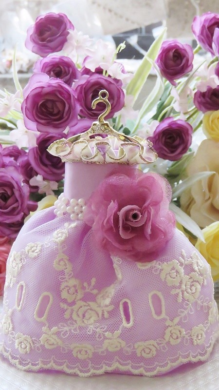 はつぶやいユー・ユーB73紫のバラの手作りドレスヘアCHARMキーリング - 。結婚式小さなオブジェクトを 1枚目の画像