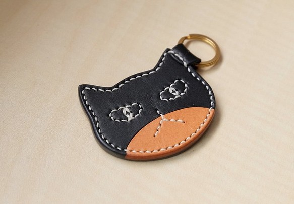 貓咪蝙蝠俠鑰匙圈 （獨家限定版）手縫製作 義大利植鞣皮 第1張的照片