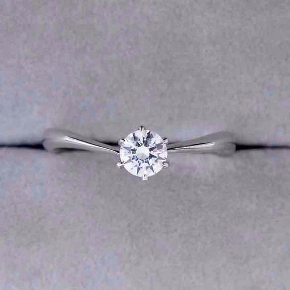 一粒ダイヤの指輪 0.3ct プラチナ V字 婚約指輪 トップグレードの