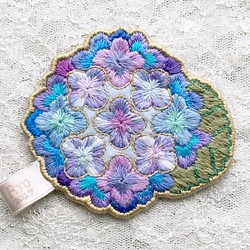 手刺繍・洗えるフェルトのコースター「紫陽花」４ 1枚目の画像