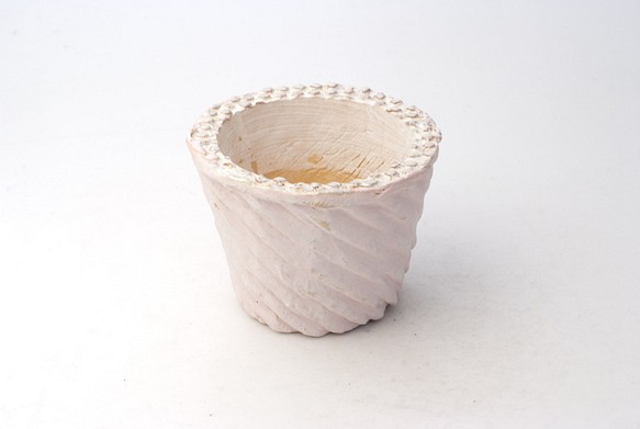 陶器製（２号ポット相当）多肉植物の欲しがる植木鉢 AASc-5414ピンク 1枚目の画像