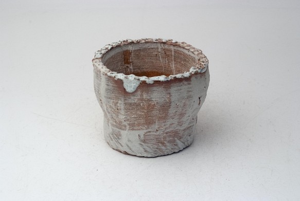 陶器製（２号ポット相当）　多肉植物の欲しがる植木鉢 AASd-4988 1枚目の画像