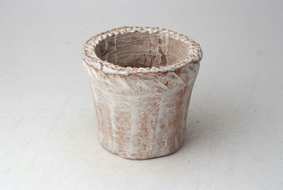 陶器製（2.5号ポット相当）多肉植物の欲しがる植木鉢 NSS-3364 1枚目の画像