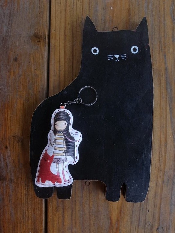 小魔女縫布包鑰匙圈~(小魔女與貓) 第1張的照片