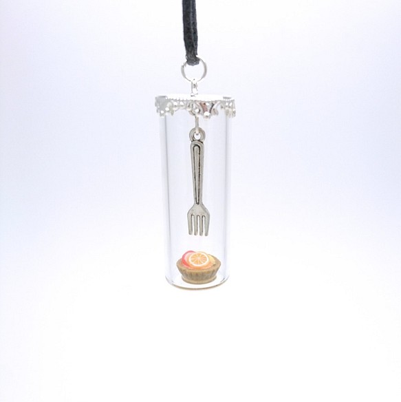 叉子水果塔 黏土食物玻璃罩項鍊 第1張的照片