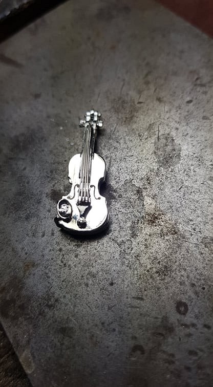 銀製 小提琴項鍊(也可訂製胸針) 第1張的照片