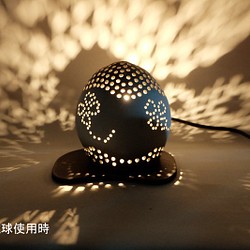 黒陶ランプ 「四つ葉のクローバー (LED) 」 1枚目の画像