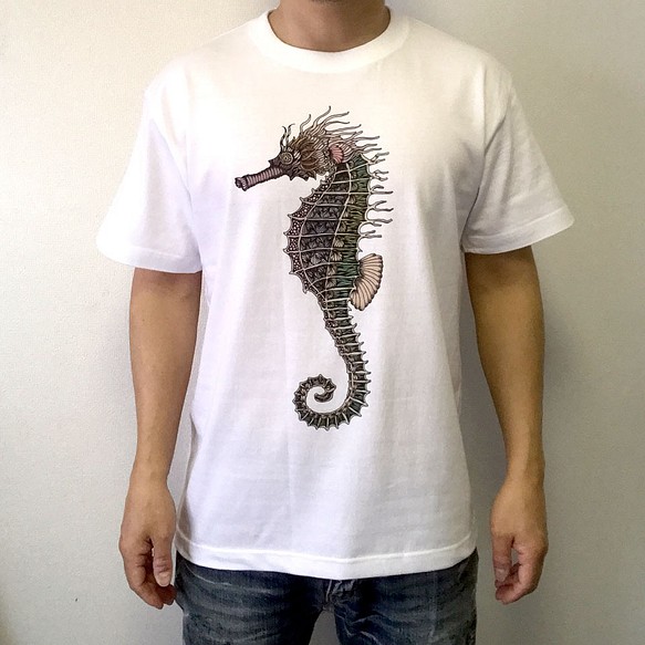タツノオトシゴ  ホワイトTシャツ　 1枚目の画像