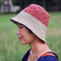 。 tsuixtsui。つばの広い帽子の色 - 赤れんが色の緑の芽 1枚目の画像