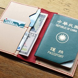 Coral Red 手工真皮護照夾/護照套 (免費刻印英文名 / 禮盒包裝) 第1張的照片