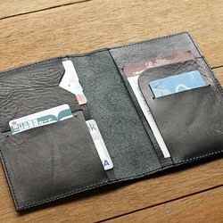 Harley Black手工真皮護照夾 / 護照套 (免費客製刻印英文名 / 禮盒包裝) 第1張的照片
