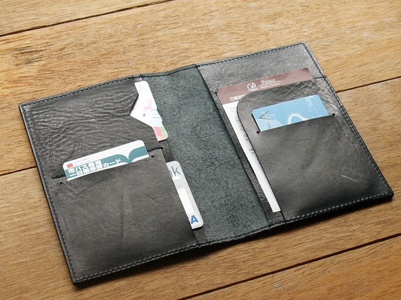 Harley Black手工真皮護照夾 / 護照套 (免費客製刻印英文名 / 禮盒包裝) 第1張的照片