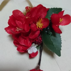 梅の花ヘアクリップ 1枚目の画像