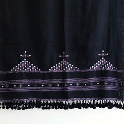 BOHOROOM | Handwoven woollen scarf with tassels 第1張的照片