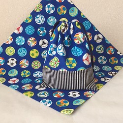 【K20】給食袋＆ランチョンマット（４０×４０）サッカー青 1枚目の画像