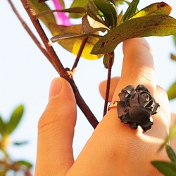 水泥玫瑰花指環/戒指(黑色) | Chloris 系列 (玫瑰金色指環) 第1張的照片