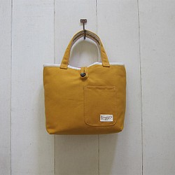 馬卡龍系列-帆布小號托特包 土黃 + 米色 (木扣開口+外小口袋) 第1張的照片
