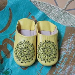 【ビーズ・バブーシュ】黄・黄緑 ／ レディース　モロッコ　手作り　高品質革 1枚目の画像