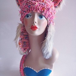ピンクの猫耳帽子 1枚目の画像