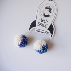 WU SPACE pompom ear clips half moon 手作毛球耳環 耳夾款 半月 第1張的照片