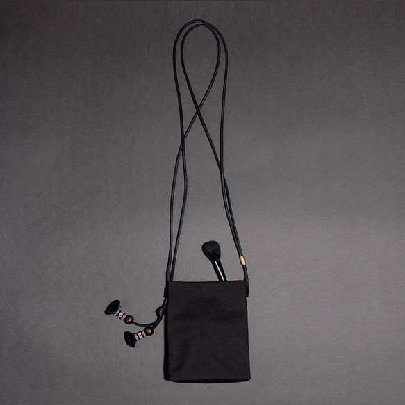 紙袋造型Mini Bag/肩背包/旅行隨身包/小包包-黑 第1張的照片