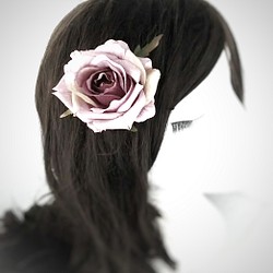 ヴィンテージピンクの造花のUピン 1枚目の画像