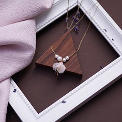 Hemera │ 白 花びら コットンパール おすすめ オーガンジー 手作り ネックレス Flower Necklace 第1張的照片
