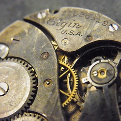 本物志向。1919年に製造されたエルジン社の腕時計のジャンク品です。 JW -191 1枚目の画像