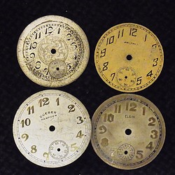 本物志向。古い腕時計の文字盤のみ4枚セットです。JW -247 1枚目の画像